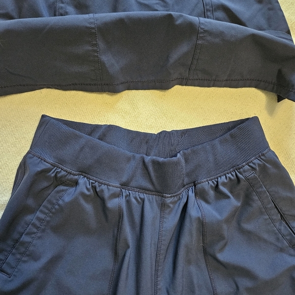 Cherokee Infinity Navy Blue Scrub Set Medium Top & Petite Medium Pants Nice Set - Picture 7 of 13